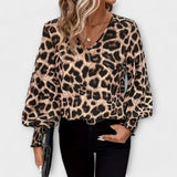 Blusa selvagem e estilosa com estampa de oncinha
