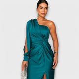 Amelia - Um vestido gracioso com uma finesse impecável