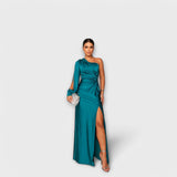 Amelia - Um vestido gracioso com uma finesse impecável