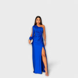Amelia - Um vestido gracioso com uma finesse impecável