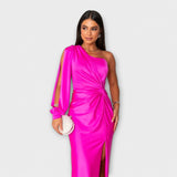 Amelia - Um vestido gracioso com uma finesse impecável