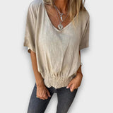 CARLA - T-SHIRT ELEGANTE COM DETALHE ENDRUZIDO