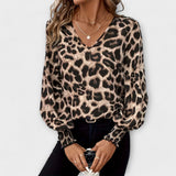 Blusa selvagem e estilosa com estampa de oncinha