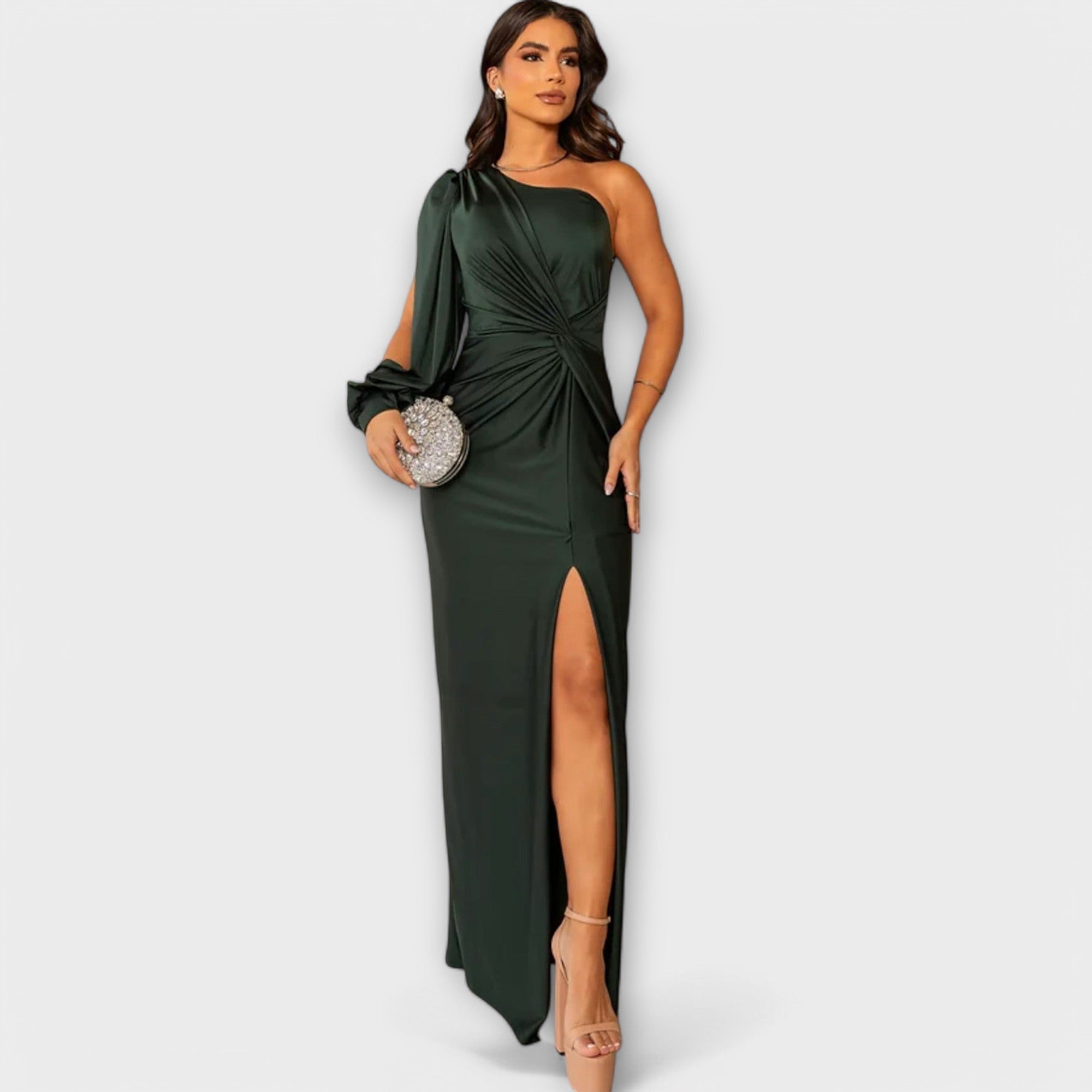 Amelia - Um vestido gracioso com uma finesse impecável