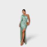Amelia - Um vestido gracioso com uma finesse impecável