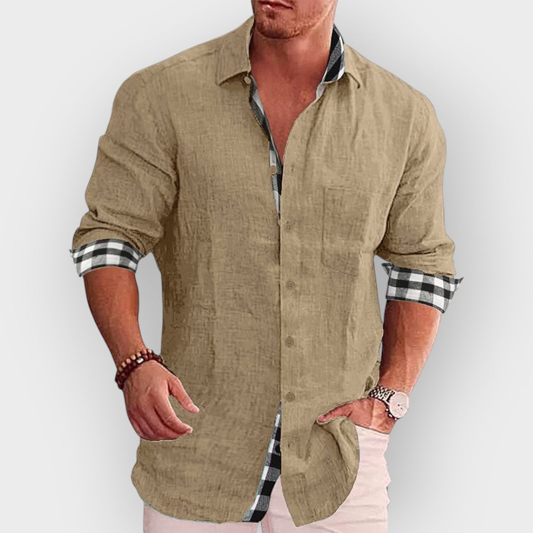Camisa masculina com mangas xadrez