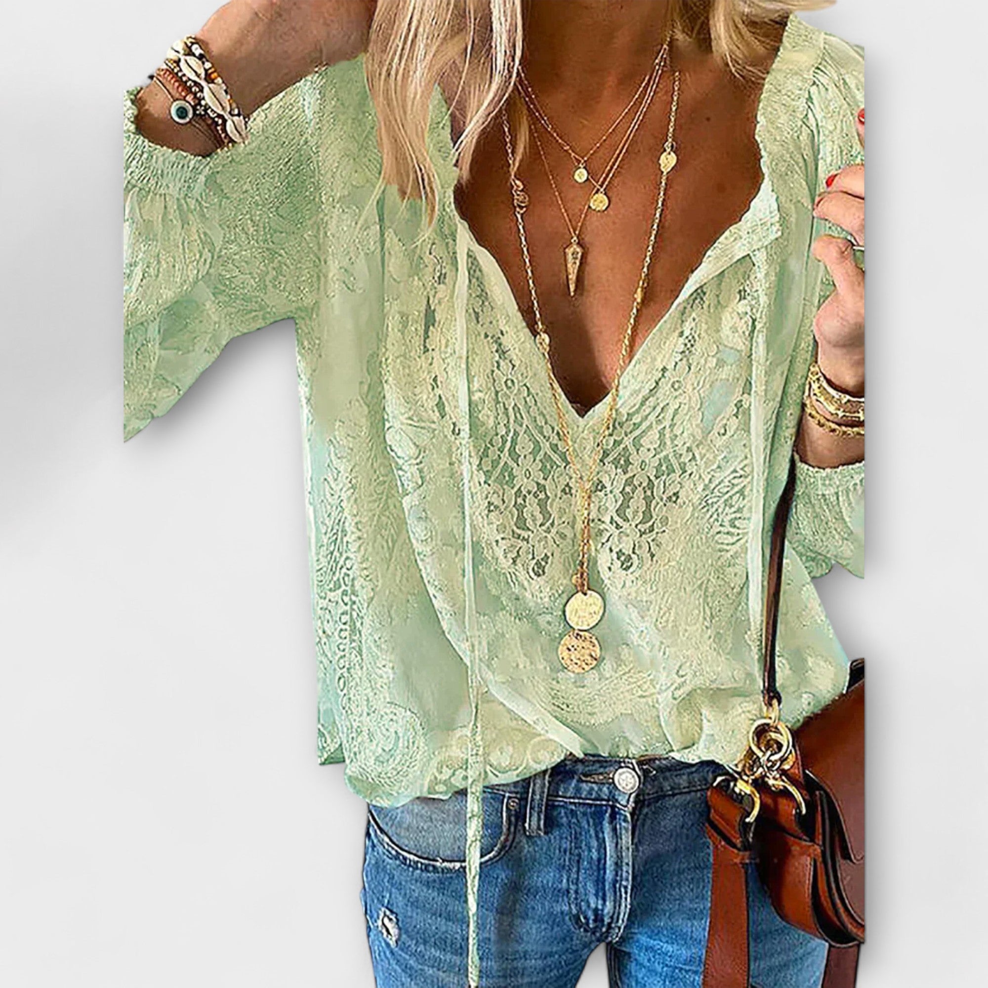 Lili - Blusa única com detalhes em renda
