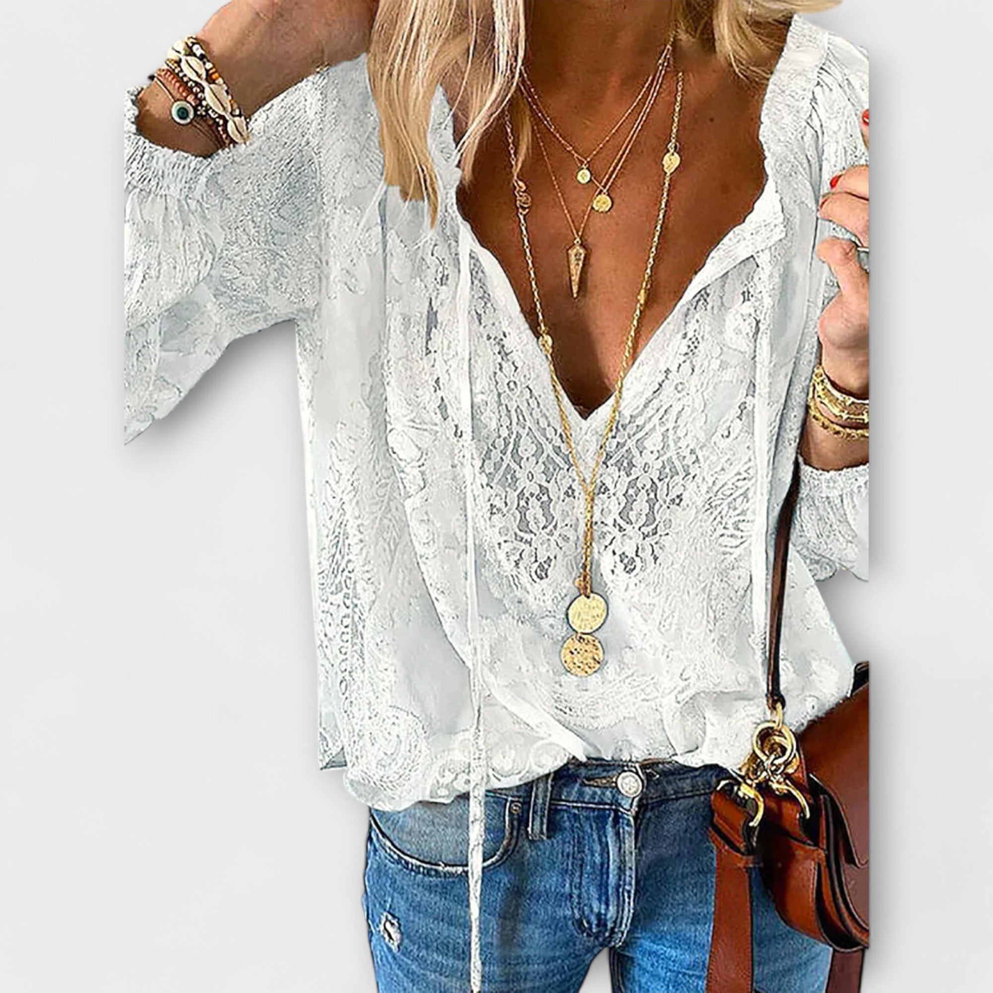 Lili - Blusa única com detalhes em renda