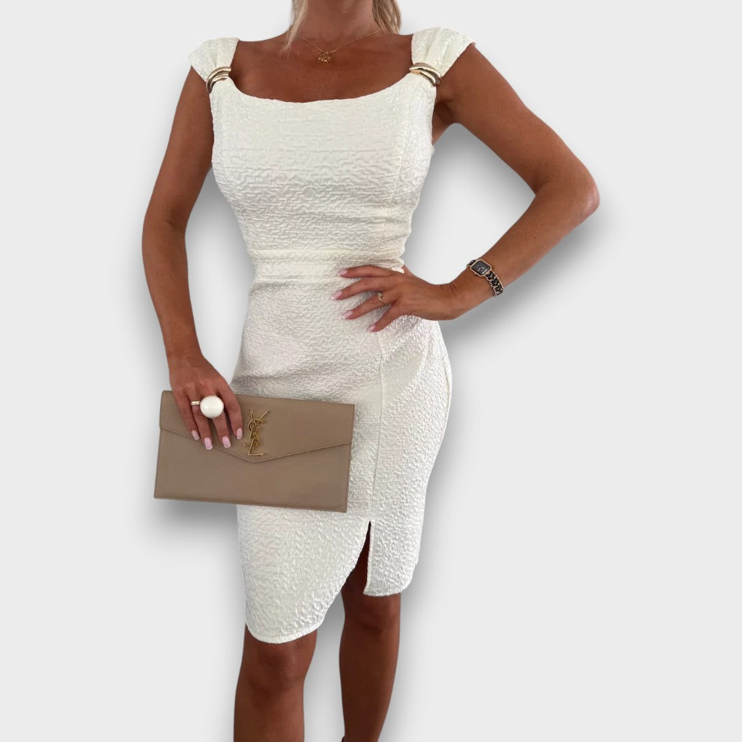 RAFAELA - VESTIDO JUSTO COM DETALHE ELEGANTE