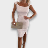 RAFAELA - VESTIDO JUSTO COM DETALHE ELEGANTE