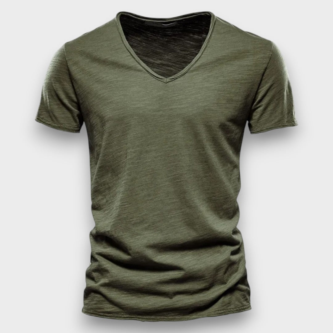 SAMUEL - T-SHIRT COM GOLA V MODERNA JUSTA