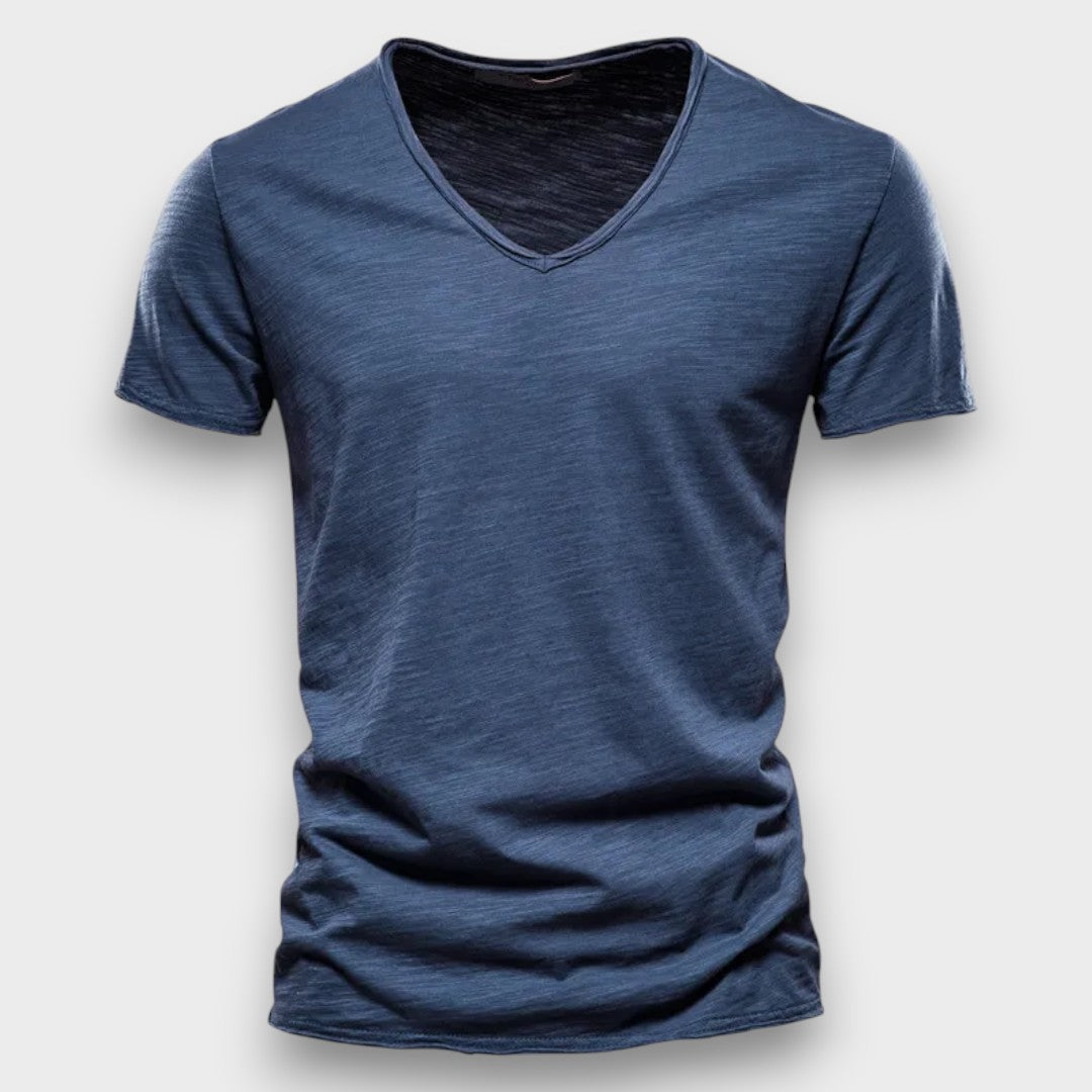 SAMUEL - T-SHIRT COM GOLA V MODERNA JUSTA