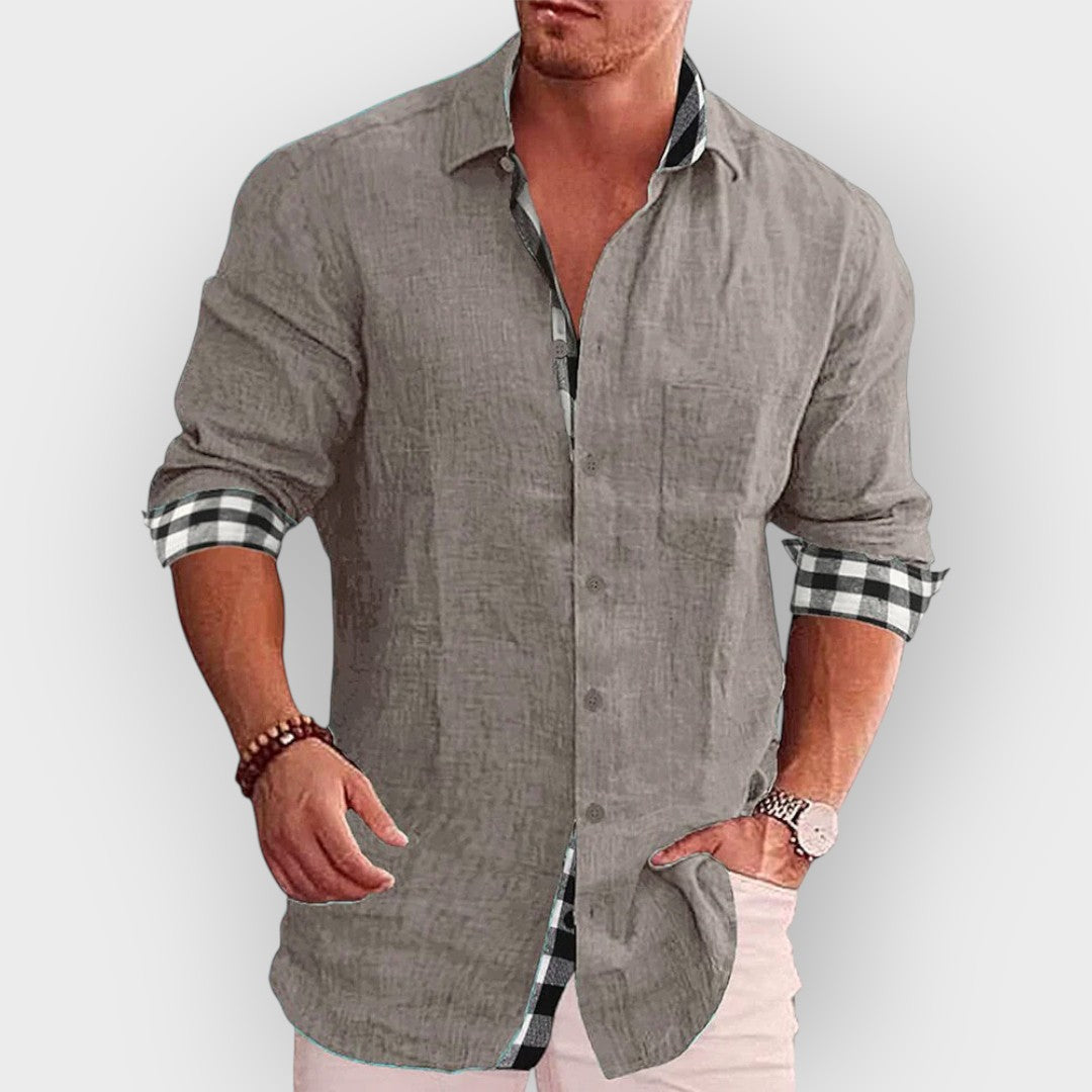 Camisa masculina com mangas xadrez